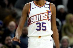 杜兰特新星回归赛场表现惊艳，掘金未来可期！的简单介绍