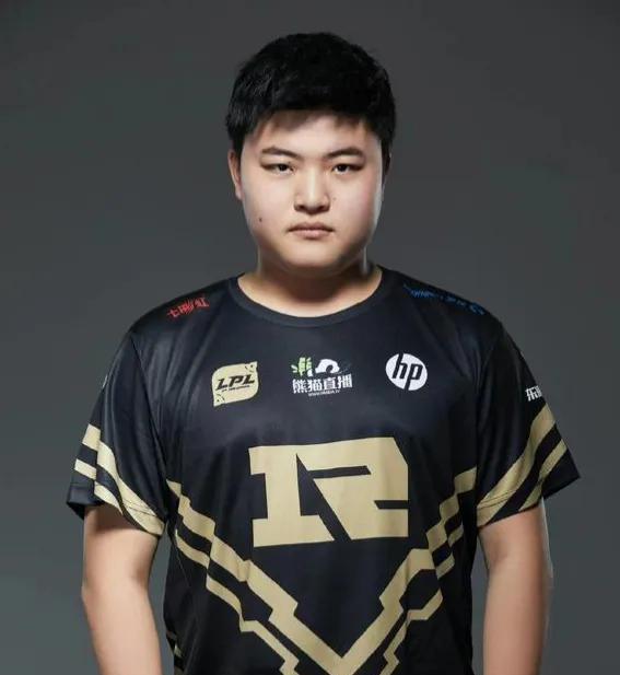 Uzi迎来七赛季高光表现,RNG球迷沸腾!的简单介绍 Uzi迎来七赛季高光表现,RNG球迷沸腾!的简单介绍